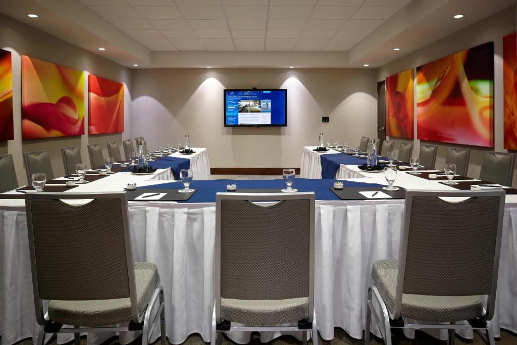 Konferenční prostory v ubytování Delta Hotels by Marriott Kingston Waterfront