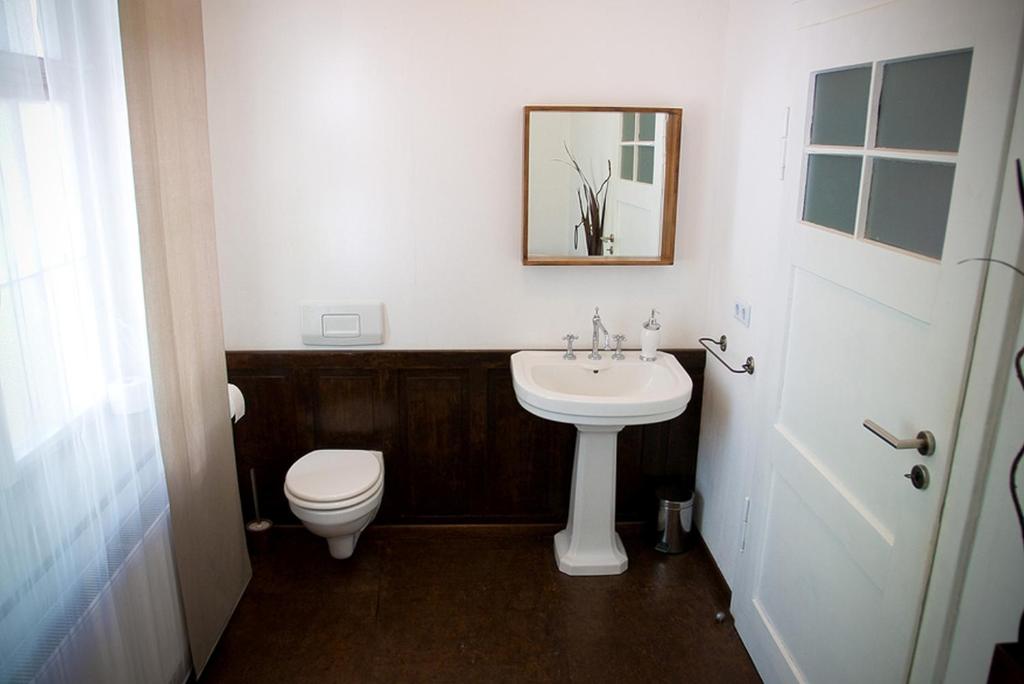 Ferienwohnung am KunstTurm - Apartment Mit 1 Schlafzimmer Und Terrasse