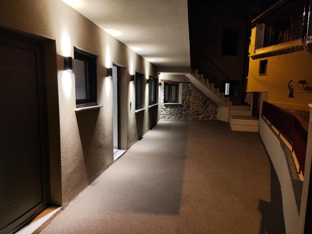 Fotografie z fotogalerie ubytování Pavliani Apartments v destinaci Pávliani