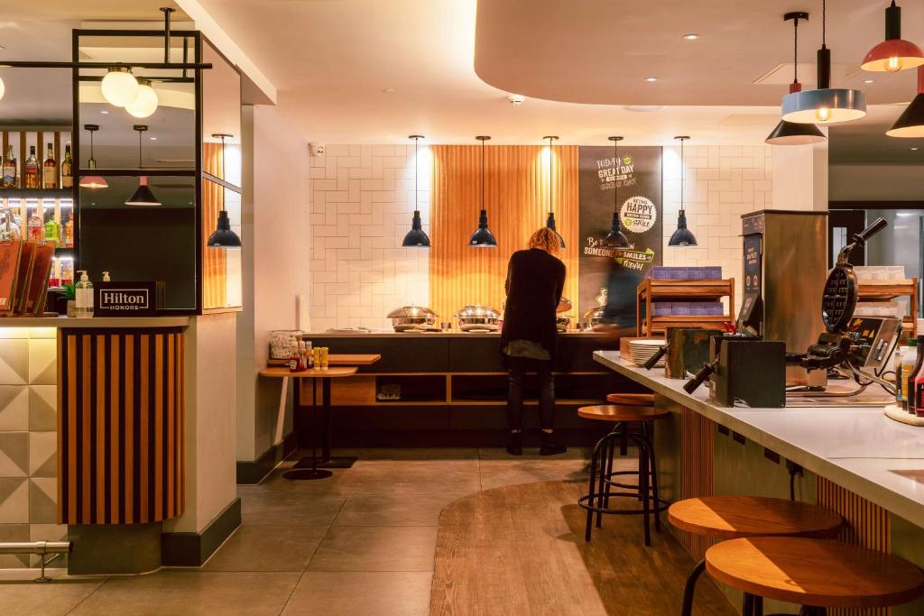 Hampton by Hilton London Park Royal - Resim 18