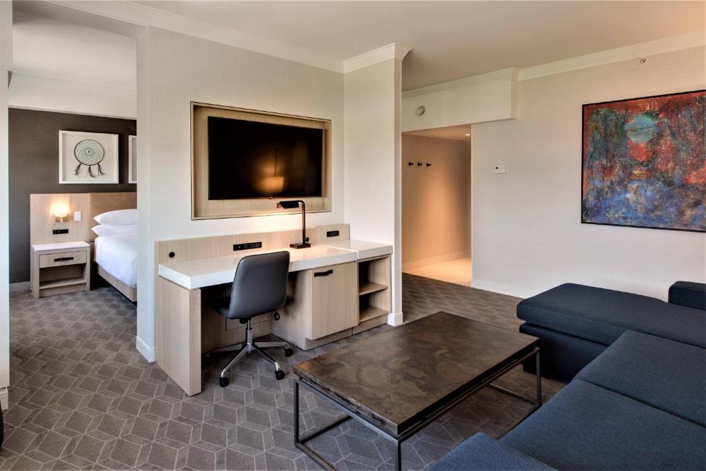 Posezení v ubytování Delta Hotels by Marriott Kamloops