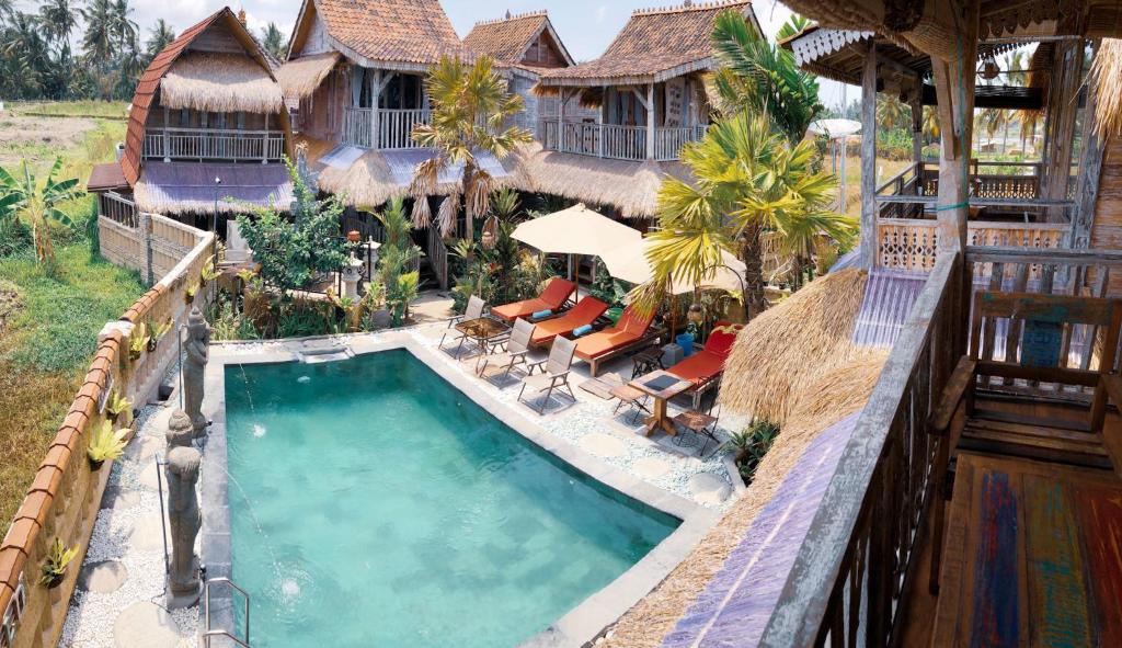 Piscina de la sau aproape de Royal JJ Ubud Resort & Spa