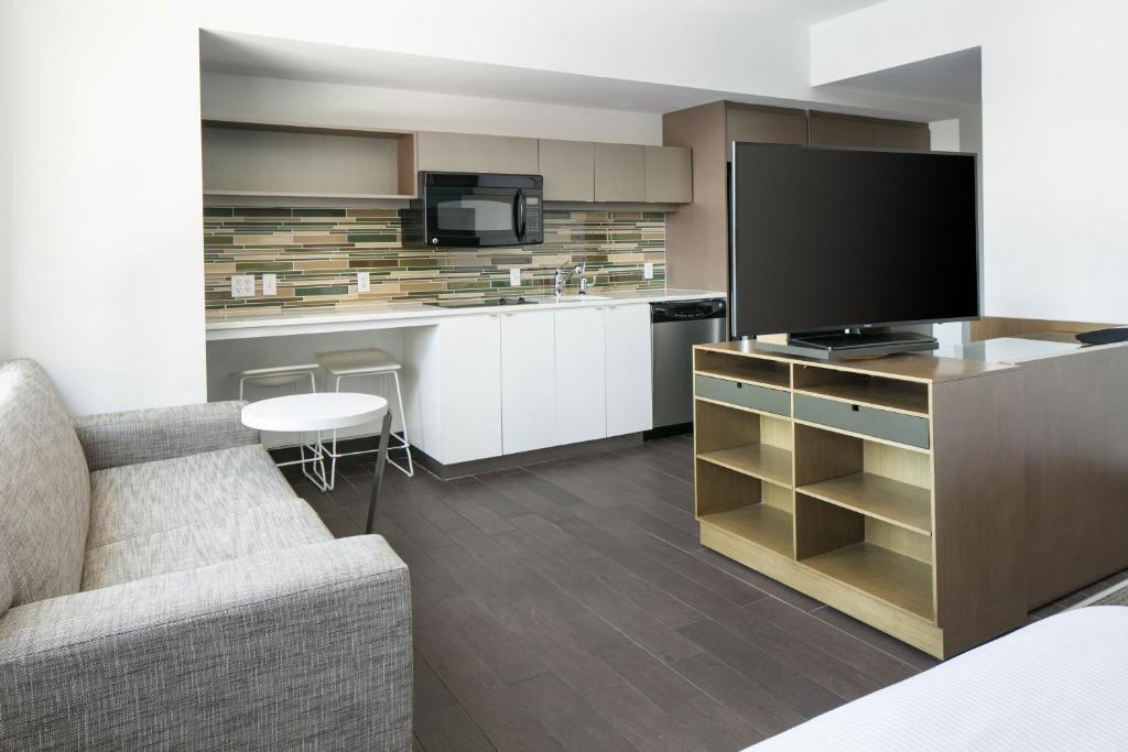 Element Omaha Midtown Crossing - Queen Studio Con Due Letti Matrimoniali