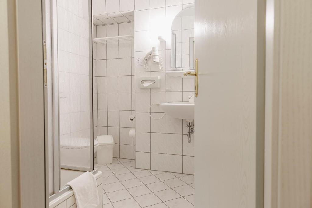 Koupelna v ubytování Schwerter Schankhaus & Hotel