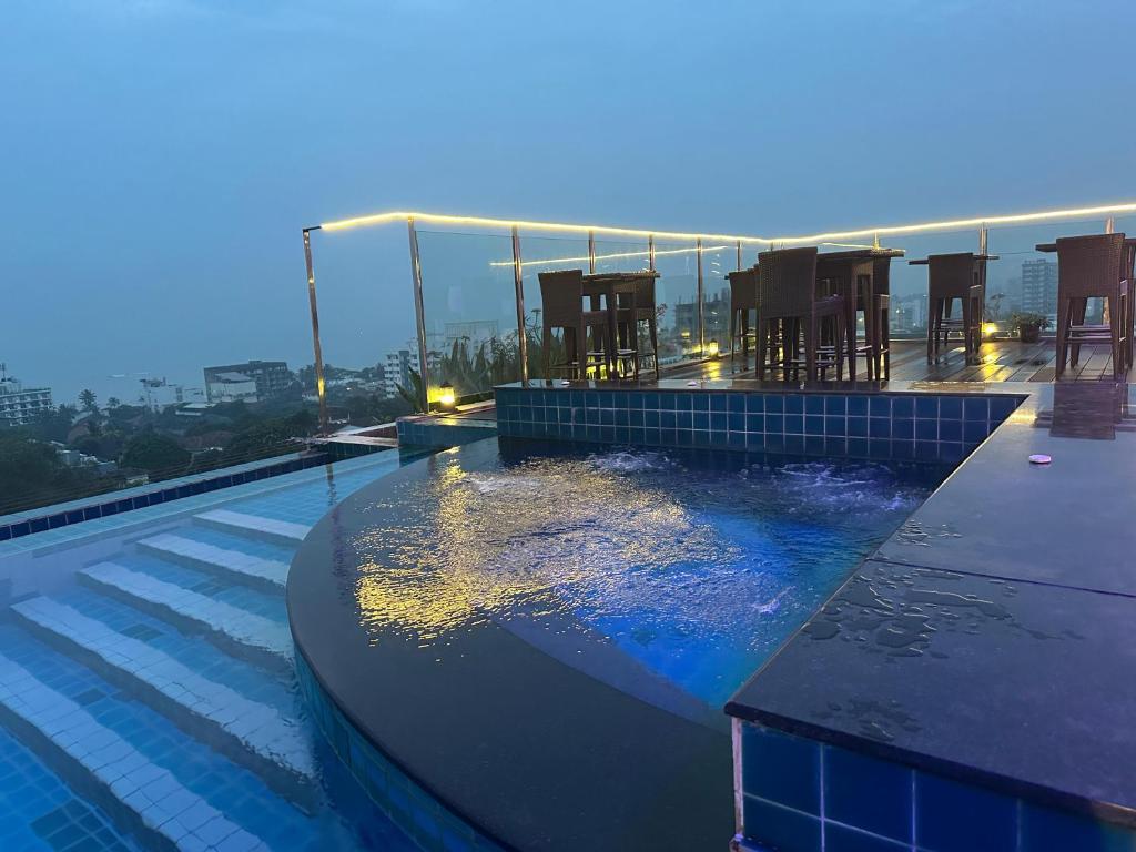 Bazén v ubytování Anarva Hotel & Spa nebo v jeho okolí