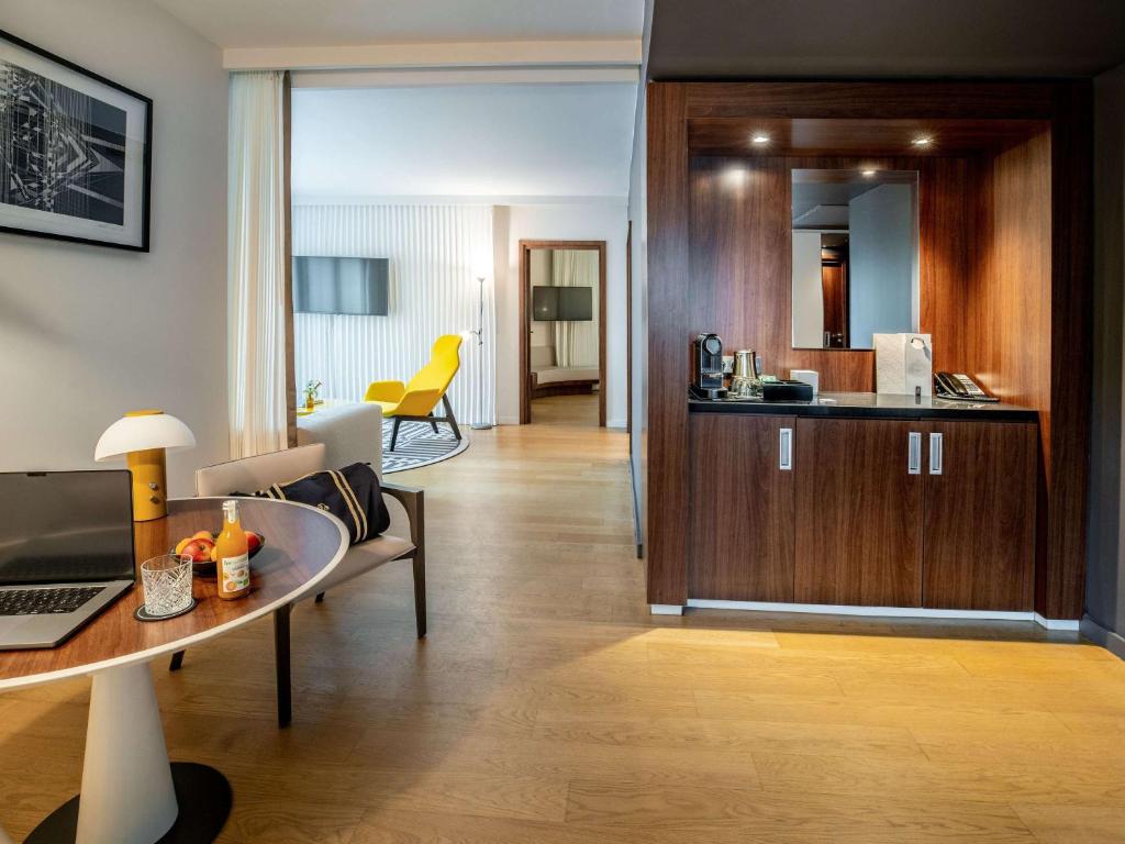 Molitor Hôtel & Spa Paris - MGallery Collection - Large Queen Suite With Lounge Area And View