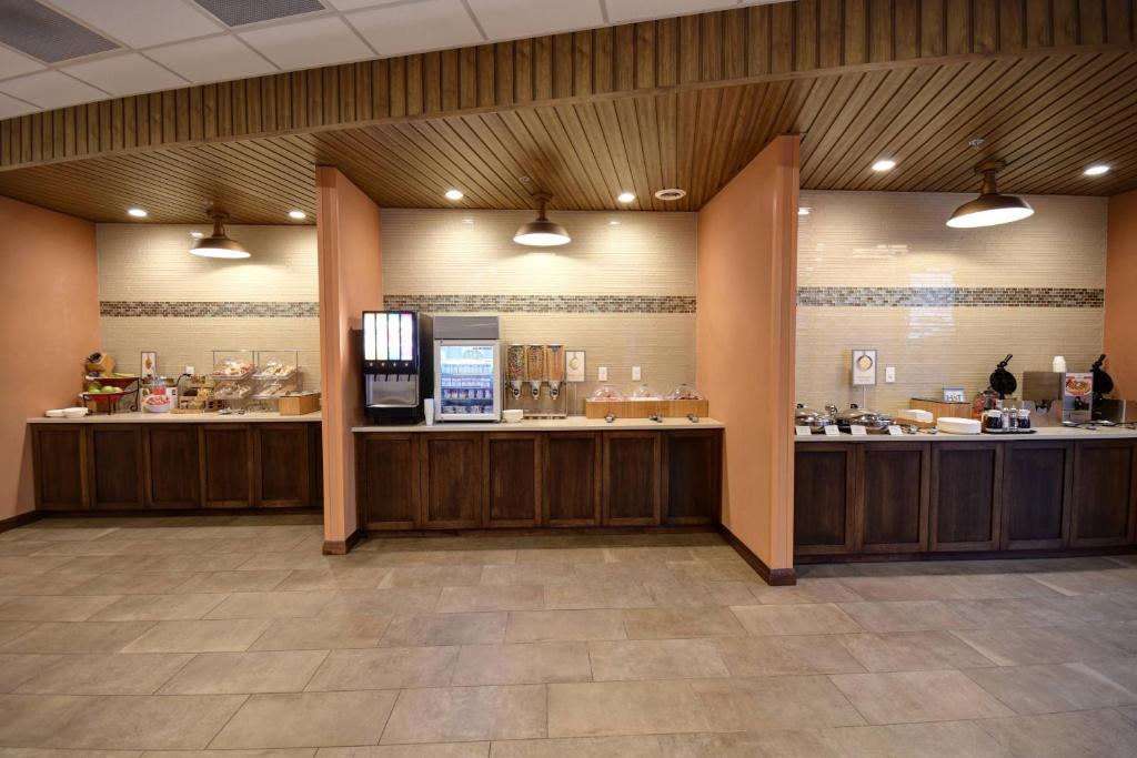 Fairfield Inn & Suites by Marriott Milwaukee North photo