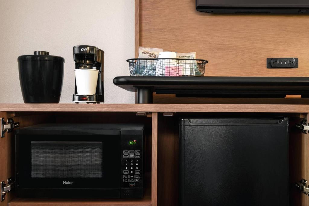 Una cocina o cocineta en Fairfield Inn Scranton