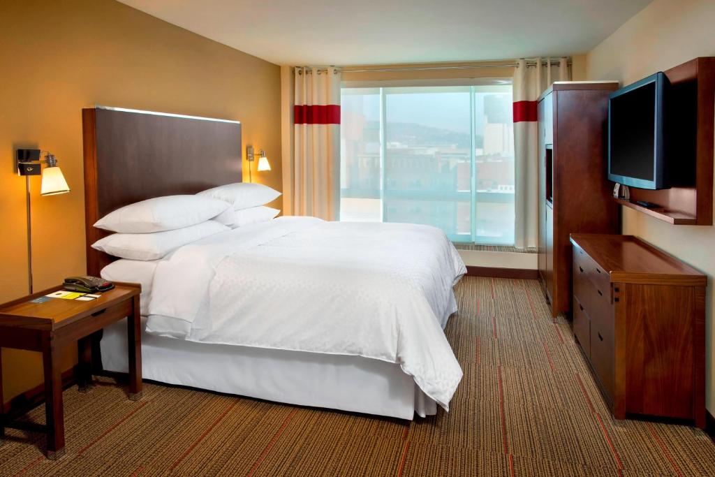 Four Points by Sheraton Charleston photo