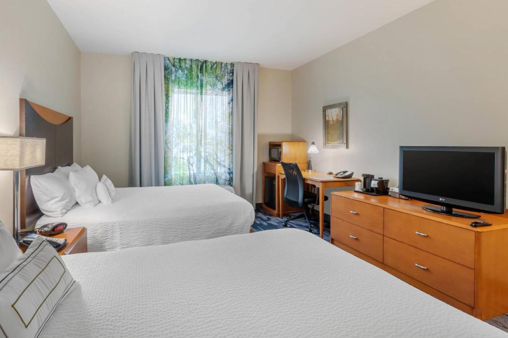 Fairfield Inn & Suites by Marriott Houston Conroe - Queen Room Met Twee Queensize Bedden