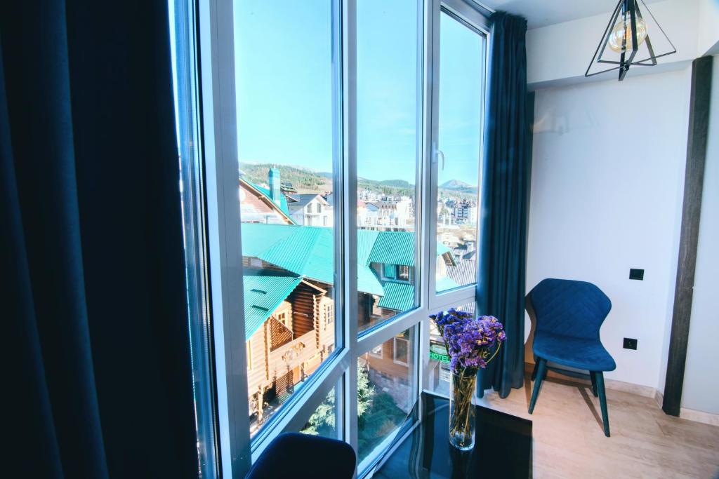 Balkón nebo terasa v ubytování Синя гора