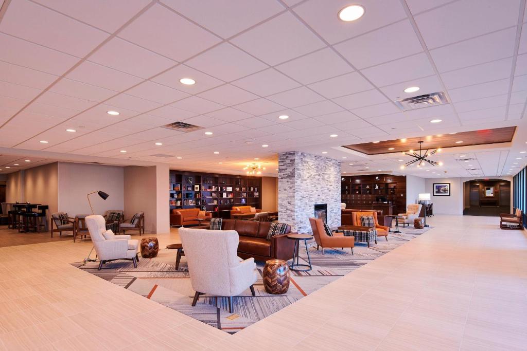 Four Points by Sheraton Cleveland-Eastlake photo