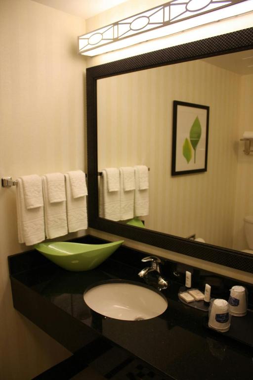 Fairfield Inn by Marriott Morgantown - Estudio King Con Sofá Cama