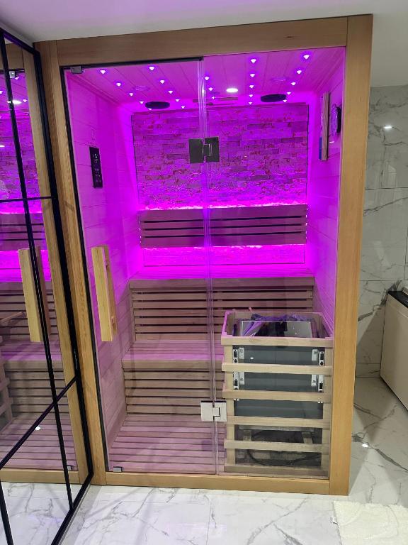 Koupelna v ubytování Suite KING Size SAUNA JACUZZI