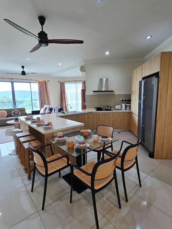 Mari Mari Homestay - IMAGO THE LOFT - Appartement Met Drie Slaapkamers Met Balkon