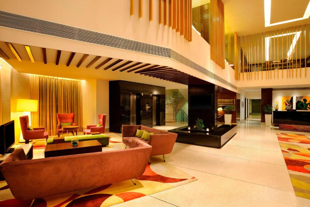 Posezení v ubytování Four Points by Sheraton Ahmedabad