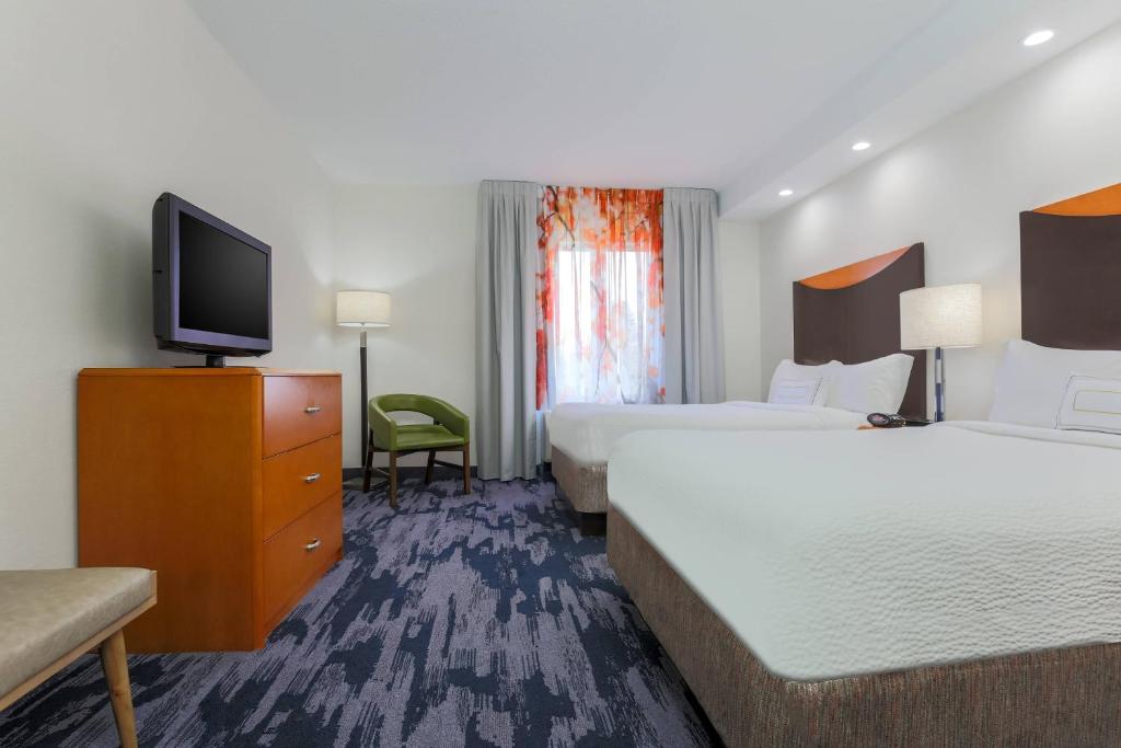 Postel nebo postele na pokoji v ubytování Fairfield Inn & Suites by Marriott Mahwah