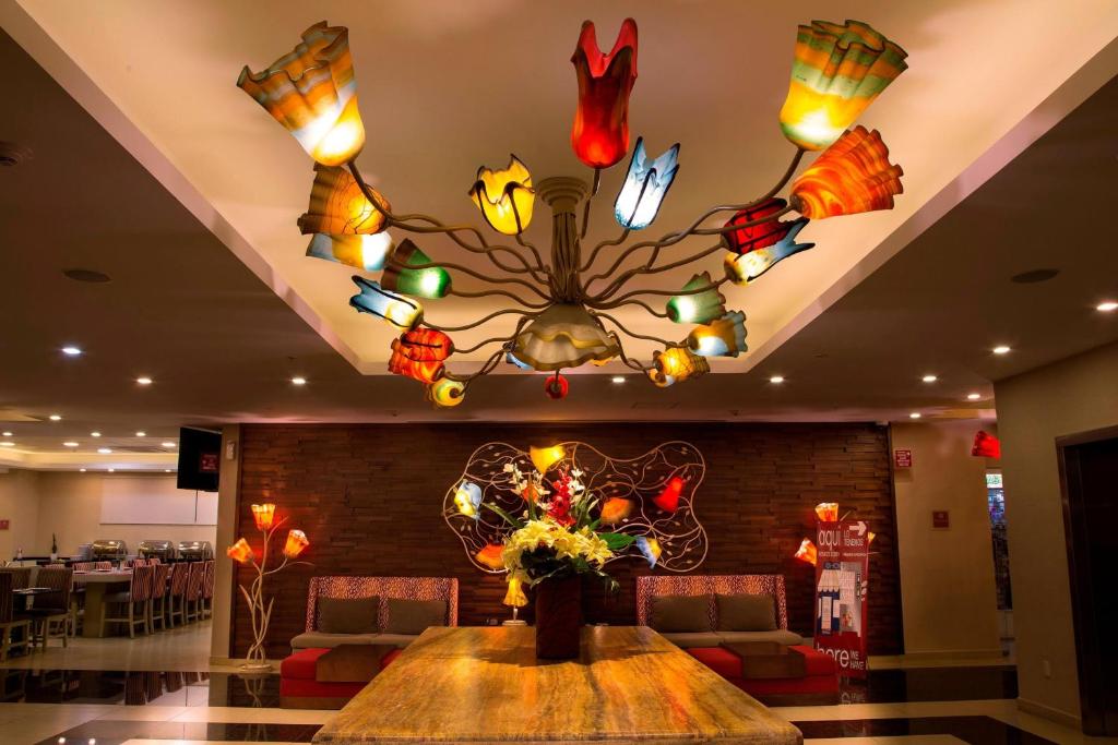 Posezení v ubytování Four Points by Sheraton Queretaro Norte