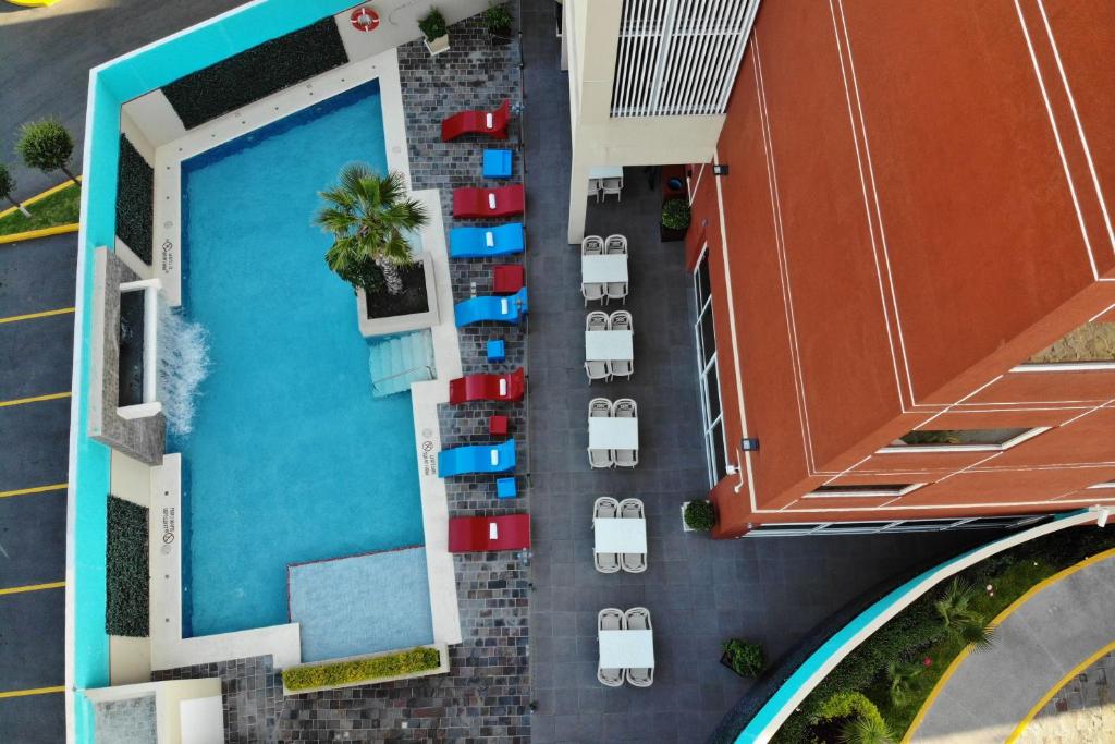 Bazén v ubytování Four Points by Sheraton Queretaro Norte nebo v jeho okolí