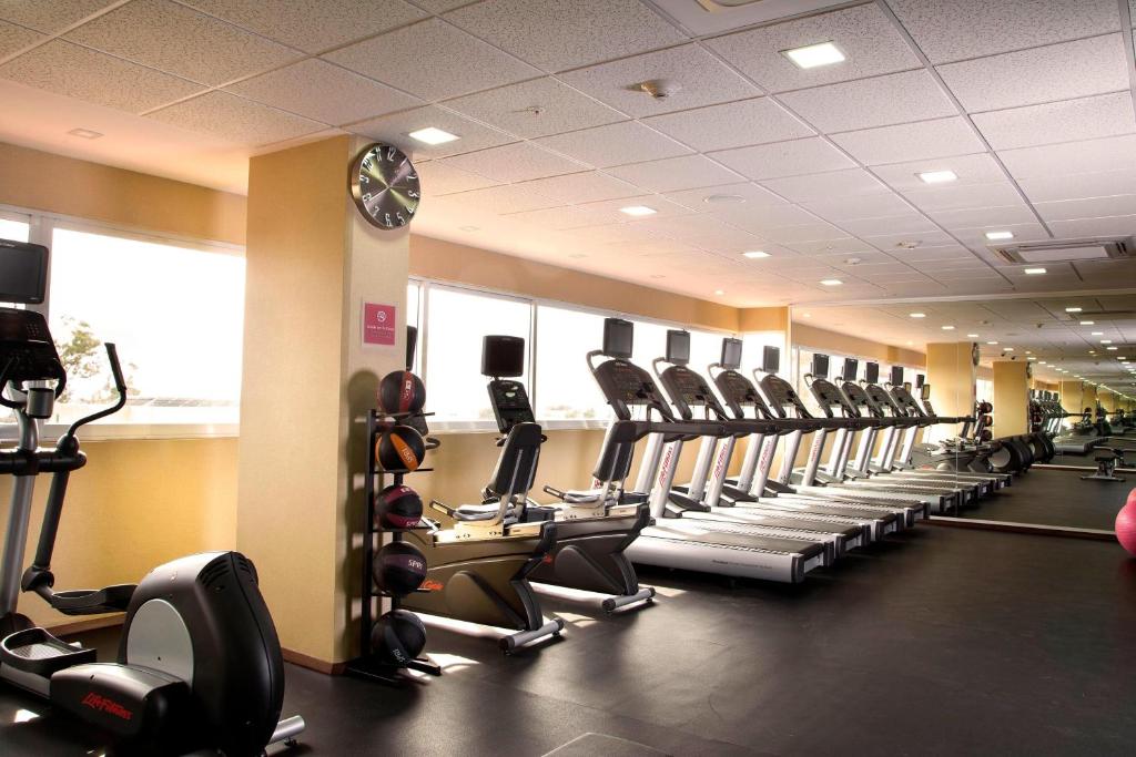 Fitness centrum a/nebo fitness zařízení v ubytování Four Points by Sheraton Queretaro Norte