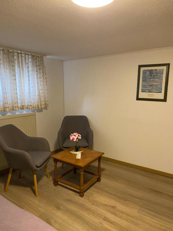 Posezení v ubytování Van Kim 2 - Souterrain Monteurwohnung