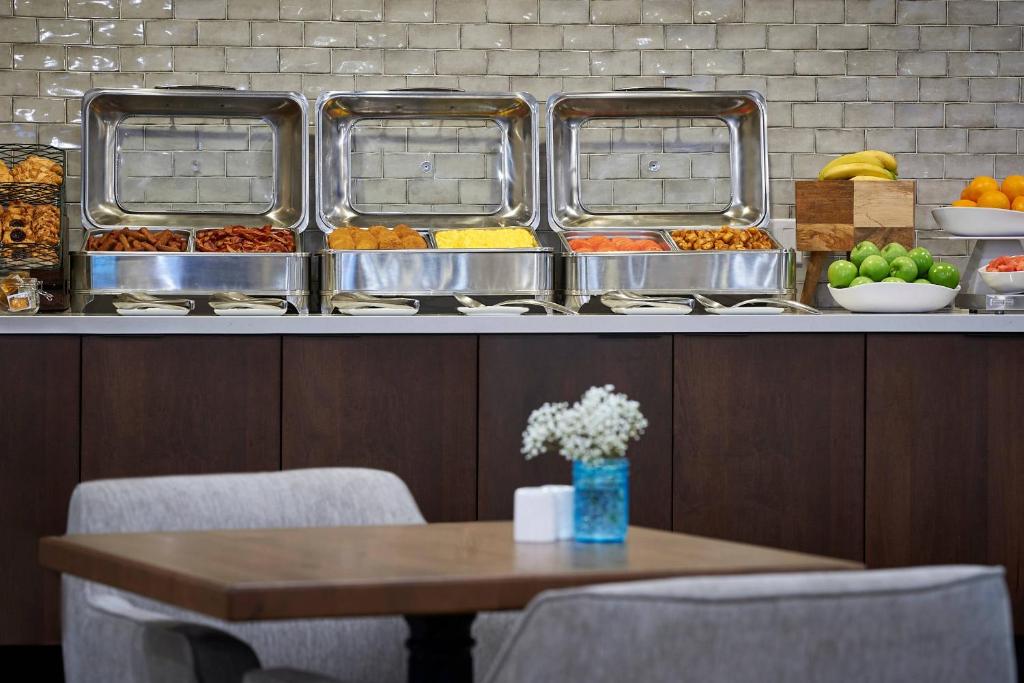 Delta Hotels by Marriott Toronto Mississauga - Resim 41