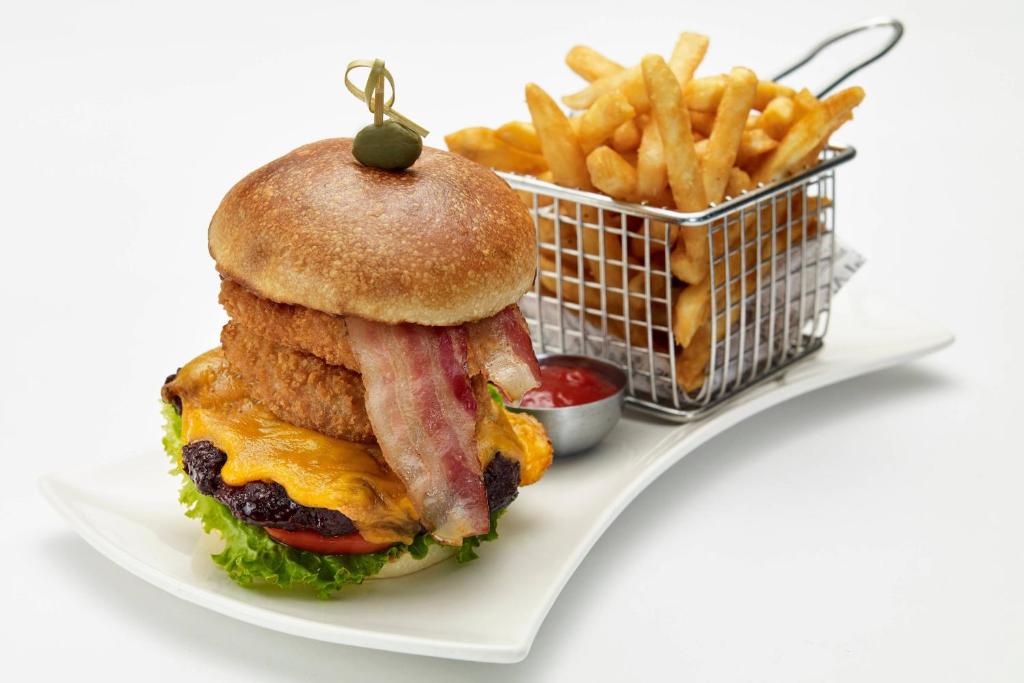 Delta Hotels by Marriott Toronto Mississauga - Resim 44