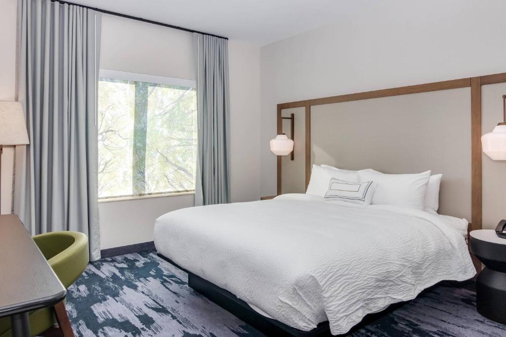 Fairfield Inn & Suites by Marriott San Jose North/Silicon Valley photo
