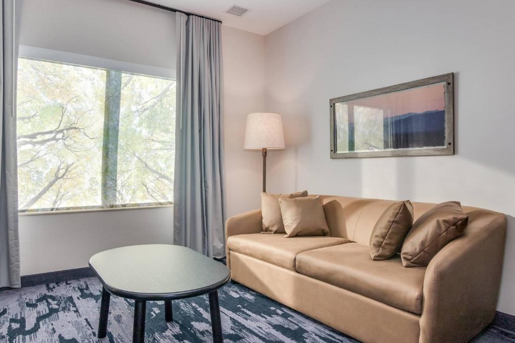 Fairfield Inn & Suites by Marriott San Jose North/Silicon Valley photo