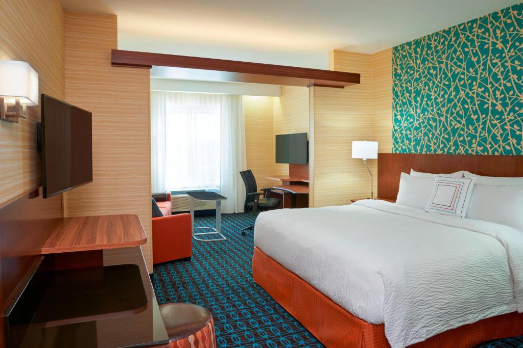 Postel nebo postele na pokoji v ubytování Fairfield by Marriott Niagara Falls