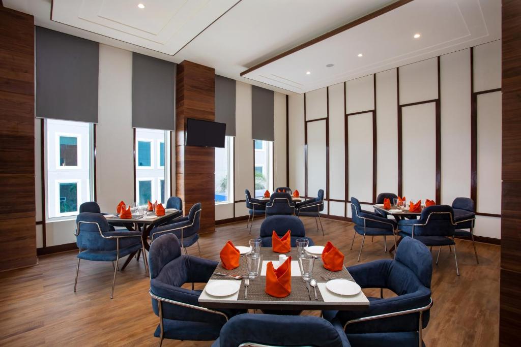 Posezení v ubytování Four Points by Sheraton Chennai OMR