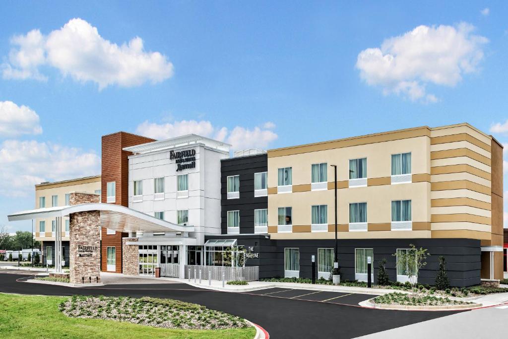 an architectural rendering of the front of a building at Fairfield Inn & Suites by Marriott Van in Van