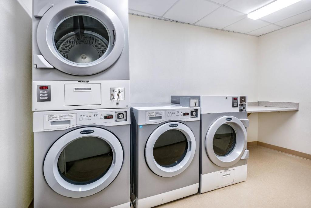 two washing machines and a dryer in a room at Fairfield Inn & Suites by Marriott Van in Van
