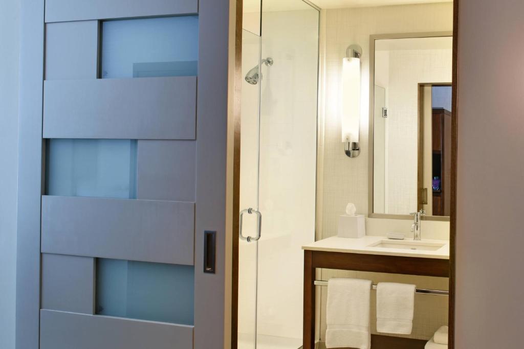 Koupelna v ubytování Four Points by Sheraton Coral Gables