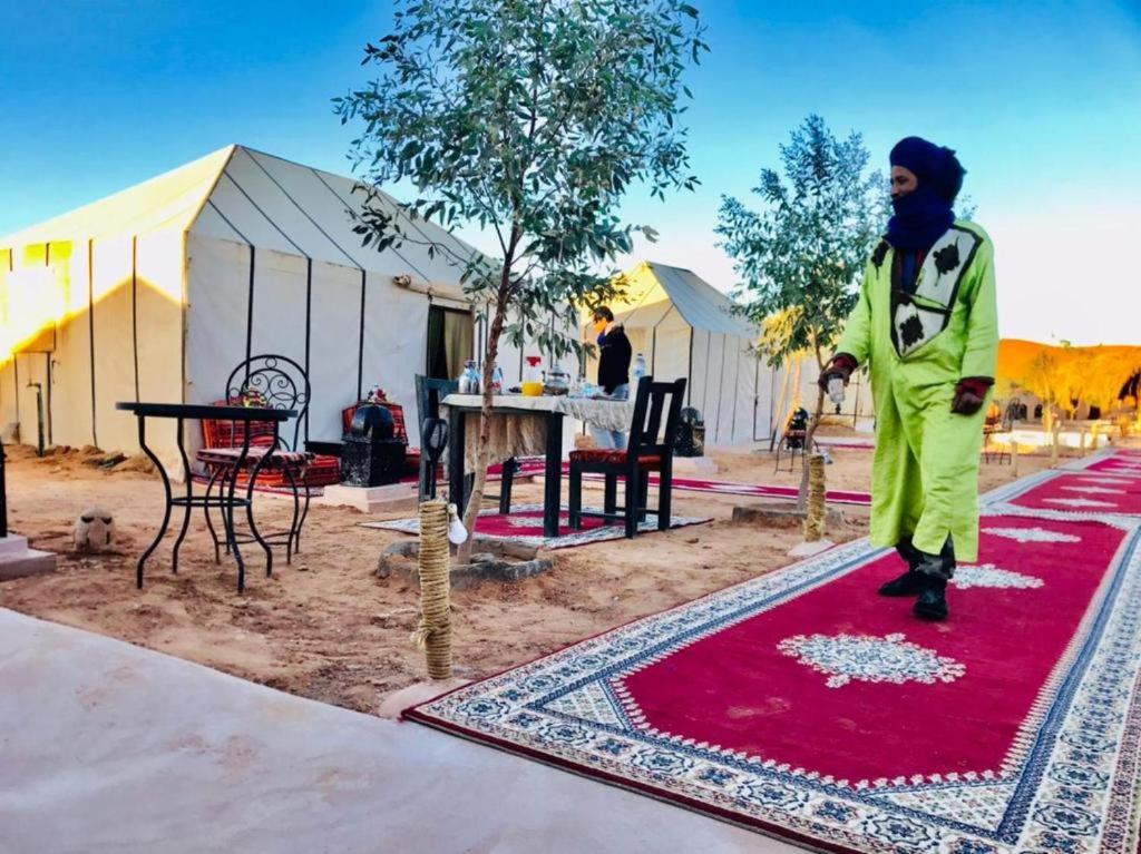 Hosté ubytování merzouga luxury spirit camp