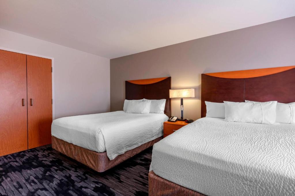Fairfield Inn & Suites Columbus - Queen Room With Two Queen Beds