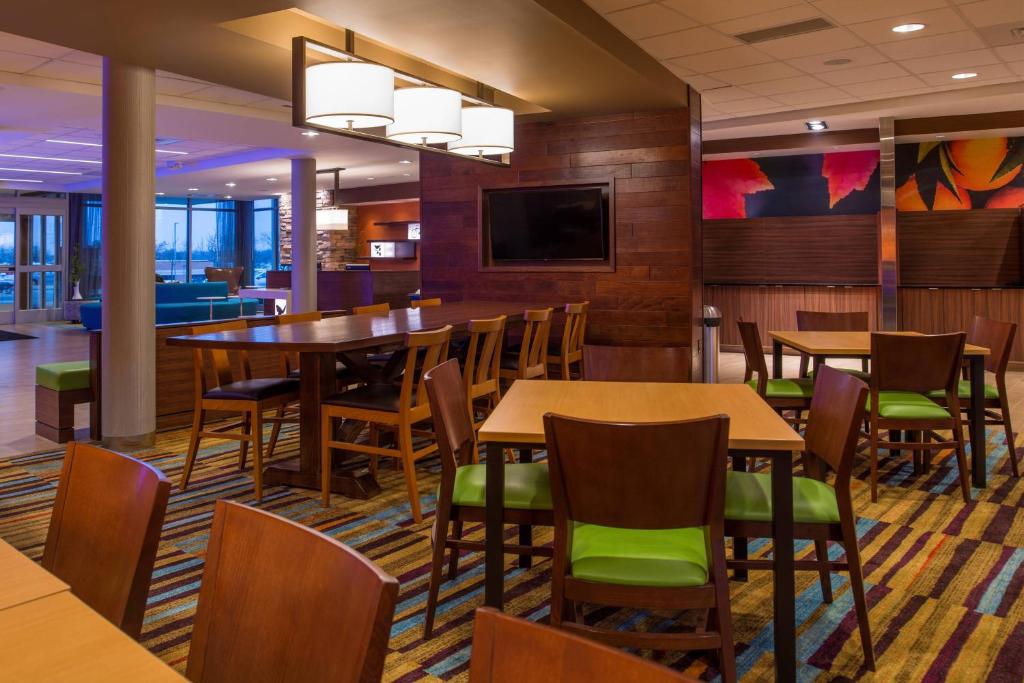 Fairfield Inn & Suites by Marriott St. Louis Westport photo