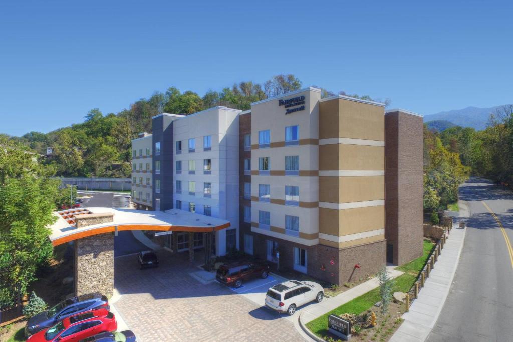 Fairfield Inn & Suites by Marriott Gatlinburg Downtown photo
