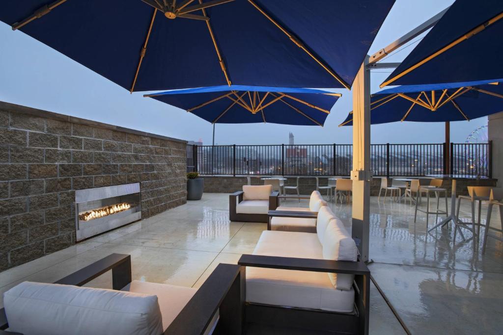 Fairfield Inn and Suites by Marriott St Louis Downtown photo
