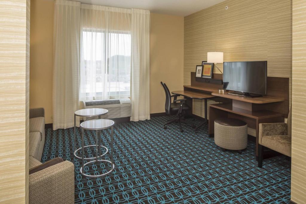 Fairfield Inn & Suites by Marriott Pittsburgh North/McCandless Crossing photo