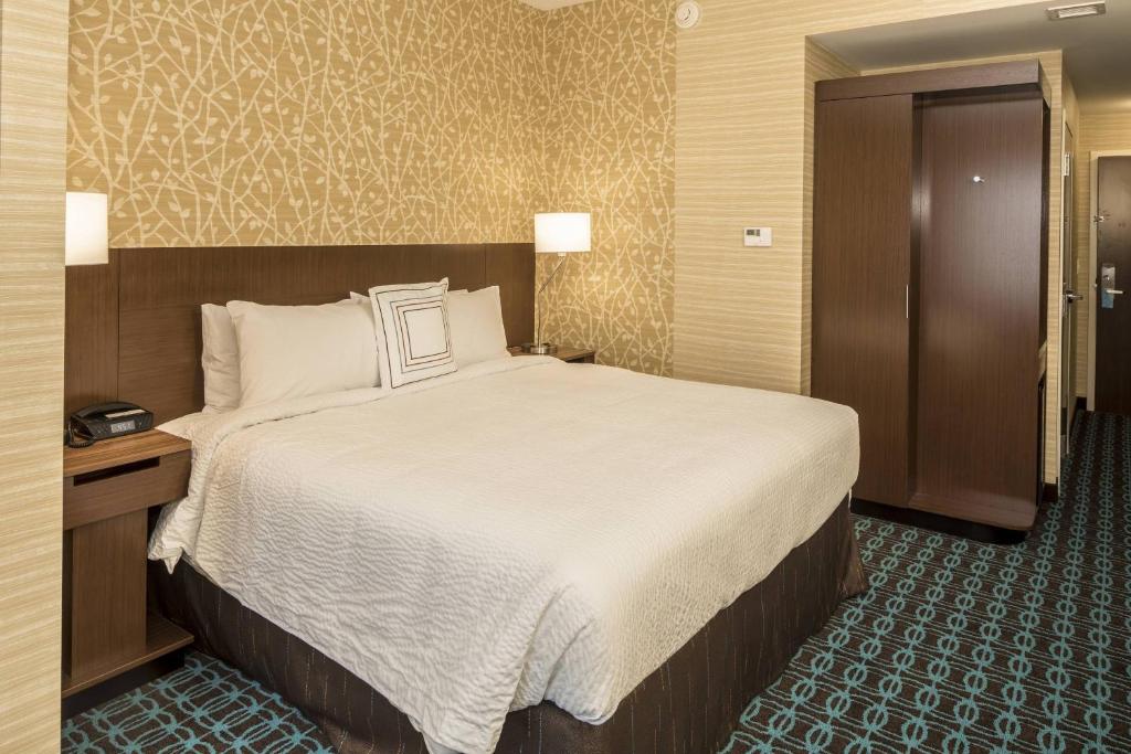 Fairfield Inn & Suites by Marriott Pittsburgh North/McCandless Crossing photo