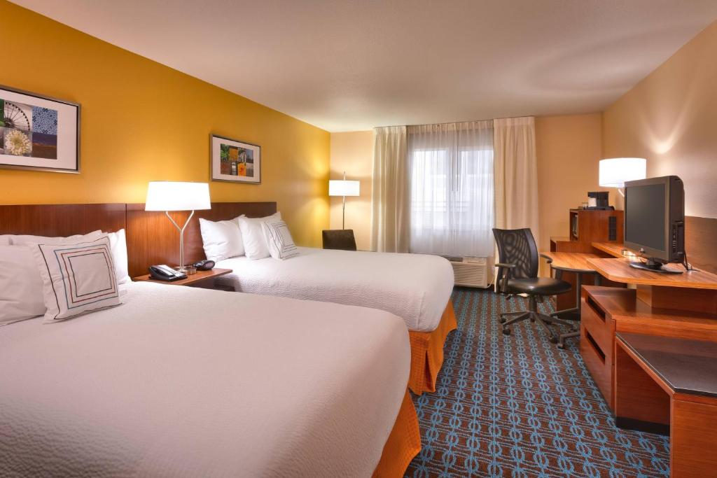 Postel nebo postele na pokoji v ubytování Fairfield Inn Salt Lake City Draper