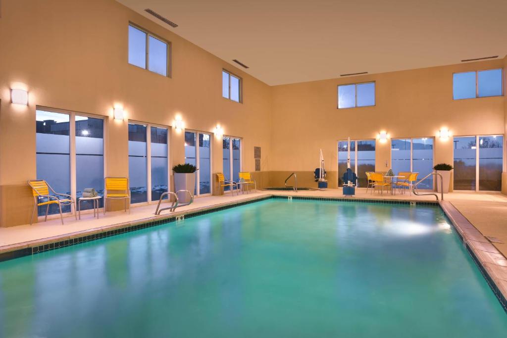 Bazén v ubytování Fairfield Inn Salt Lake City Draper nebo v jeho okolí