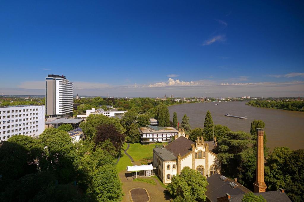 Bonn Marriott Hotel - Resim 6
