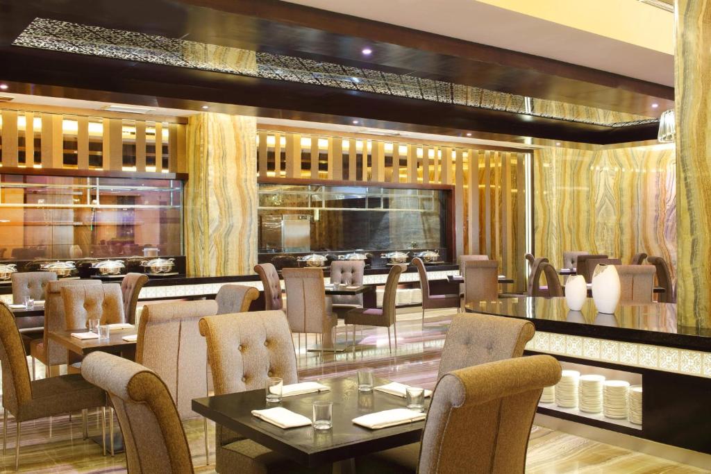 Posezení v ubytování Four Points by Sheraton Medan