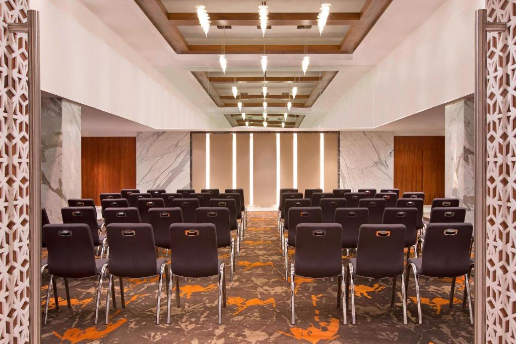 Konferenční prostory v ubytování Four Points by Sheraton Bengaluru Whitefield