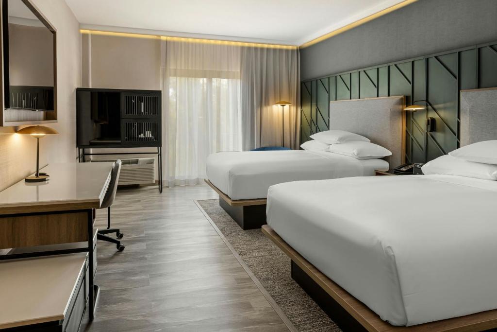 Courtyard by Marriott San Jose Escazu - Deluxe Kamer Met Queensize Bed