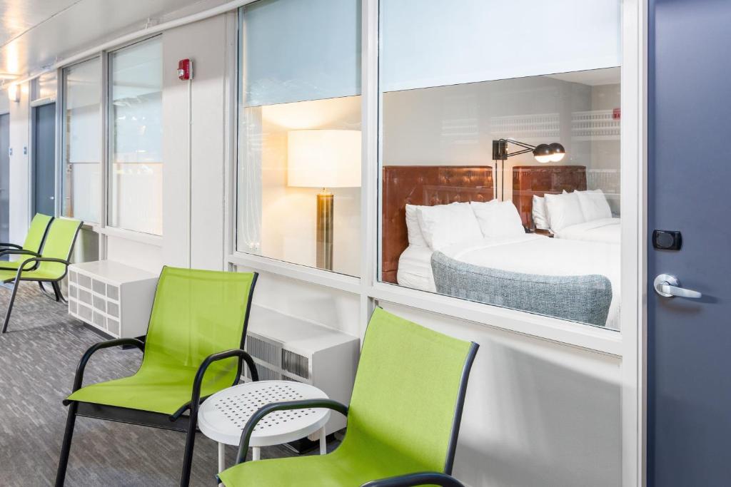 Posezení v ubytování Four Points by Sheraton Eastham Cape Cod