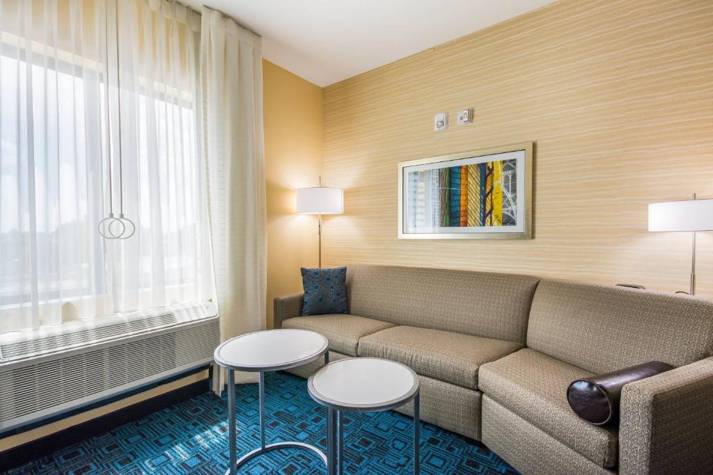 Fairfield Inn & Suites by Marriott Chickasha - Suite Queen Con Dos Camas Queen Y Sofá Cama