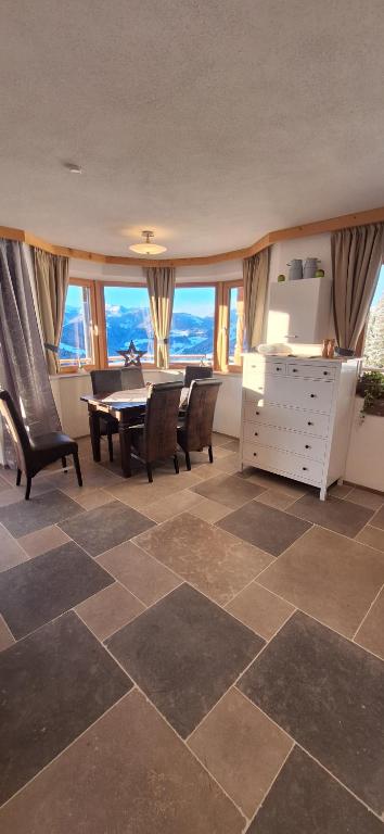 Posedenie v ubytovaní Haus Joelblick und Haus Oberadelsber